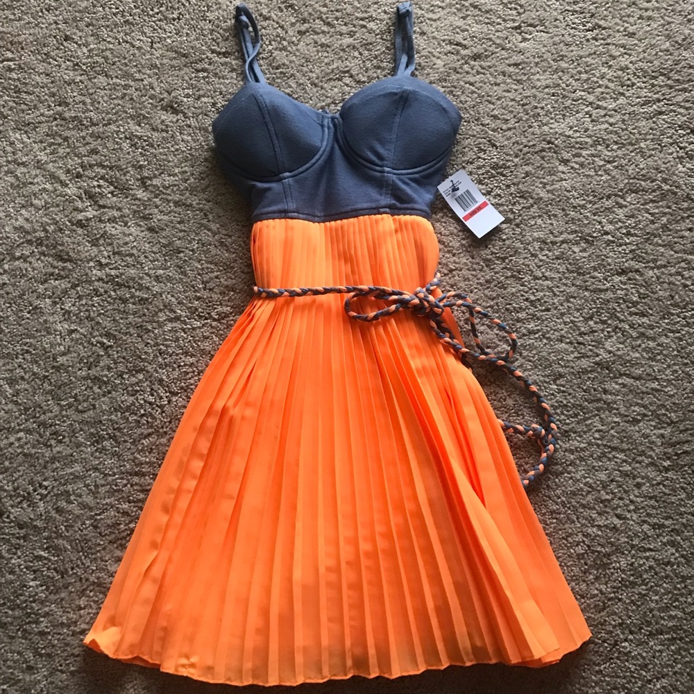Brand new w/tags!! Jessica Simpson Dress—Size XS